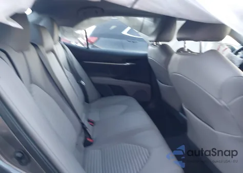 2021 Toyota Camry Se z USA, uszkodzony, nr VIN 4T1G11AKXMU576075